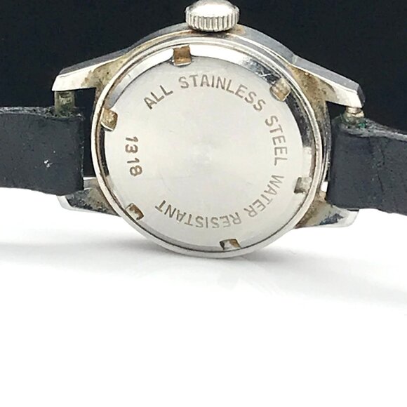 Unichron Wristwatch Mechanical Kreisler Leather Band with nice cream dial.